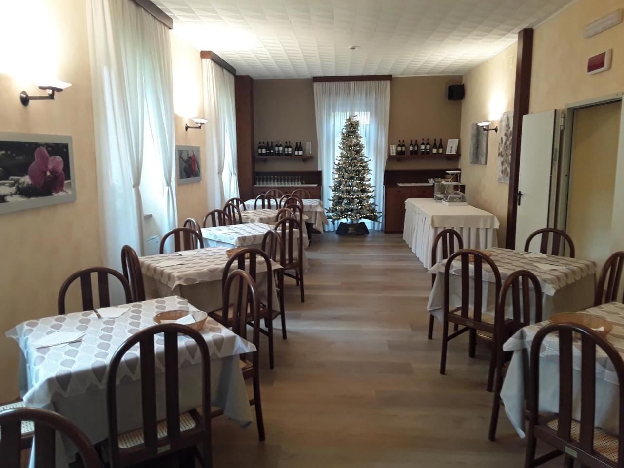Hotel Ferrari Castione della Presolana Exterior photo